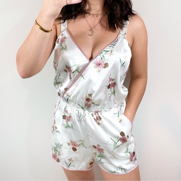 NWT white pink floral nighty pajama romper - Picture 2 of 3